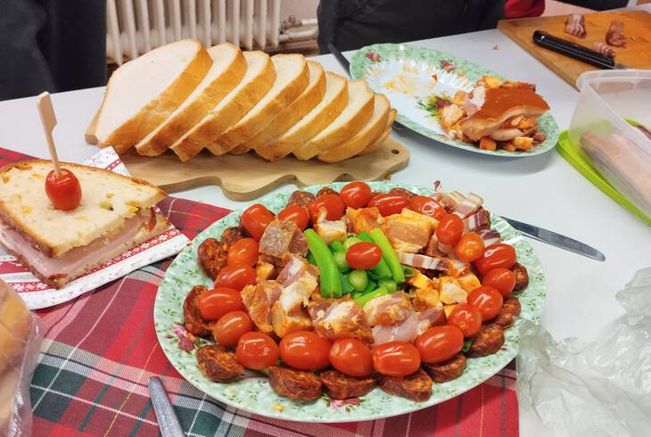 Rendhagy� hon- �s n�pismeret �ra