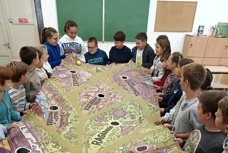 Iskol�ban az Erd� Program- �lm�nyk�zpont� foglalkoz�s
