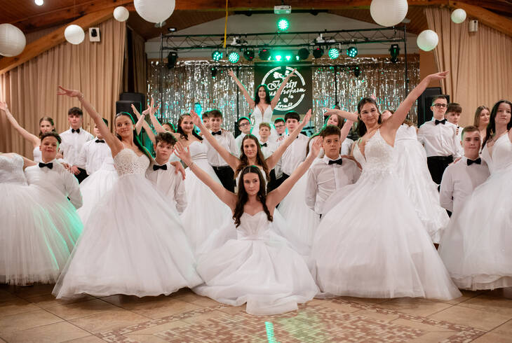 Alap�tv�nyi B�l 2026 